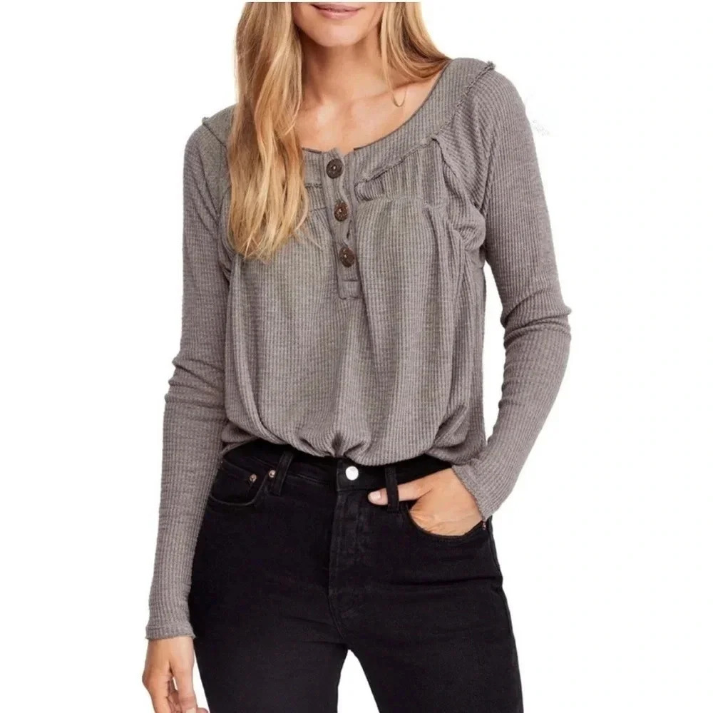 Free People Must Have Henley Knit Top Size Medium